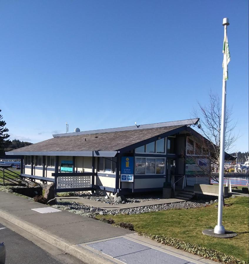 Port McNeill Haida Way Motor Inn מראה חיצוני תמונה